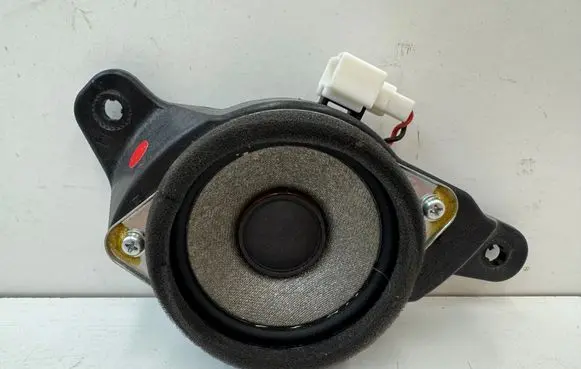 Hyundai Santa Fe Panel speaker 963602W100