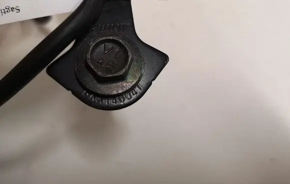 Mazda 5 Front seatbelt buckle