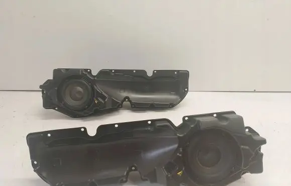 Audi TT TTS RS Mk3 8S Rear door speaker 8S0035297