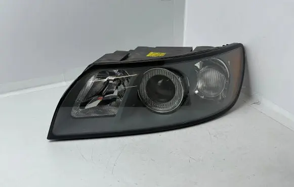 Volvo V50 Headlight/headlamp 30698885 0301198203