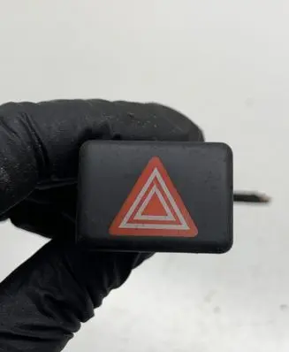 Audi A4 S4 B7 8E 8H Hazard light switch 8E0941509
