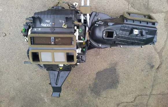Jaguar XJ X350 Interior heater climate box assembly housing 