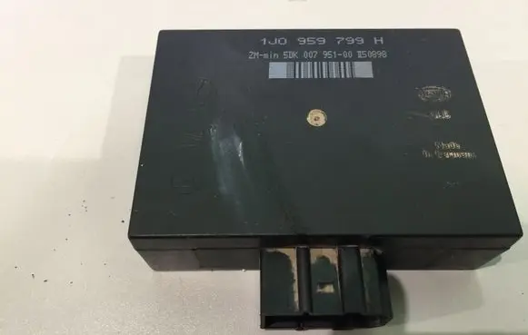 Volkswagen Golf IV Comfort/convenience module 1J0959799H 5DK00795100