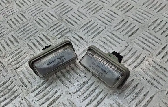 Toyota Avensis T250 Number plate light 8127005042