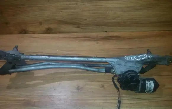 Chrysler 300M Front wiper linkage and motor