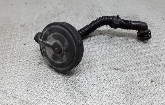 Audi A3 S3 8P Breather/breather pipe/hose 