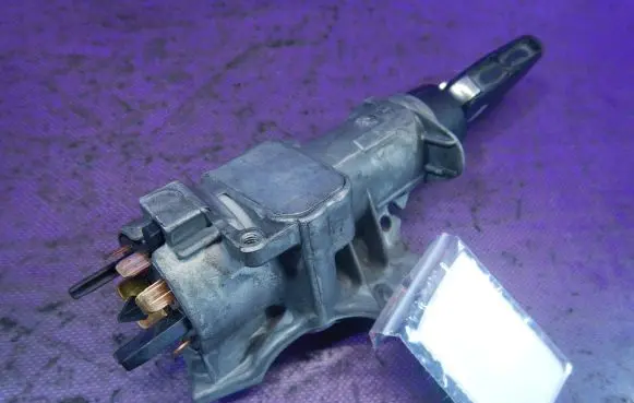 Seat Ibiza IV (6J,6P) Ignition lock 4B0905951C