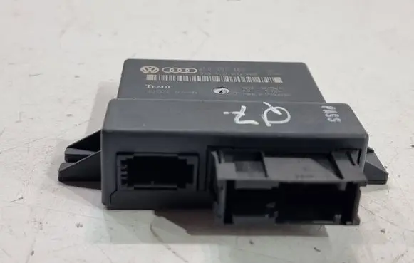 Audi Q7 4L Gateway control module 4L0907468 4L0910468