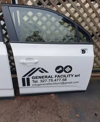 Chevrolet Orlando Front door