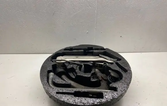Audi A4 S4 B7 8E 8H Tool box 8E9012109E