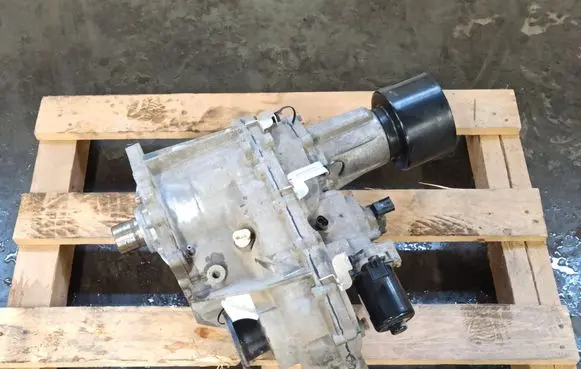 Nissan Navara D23 Gearbox transfer box case 4JA1C H201232