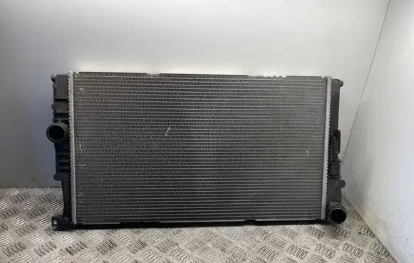 BMW 1 F20 F21 Coolant radiator 7600520