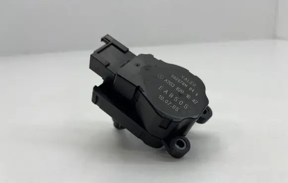 Mercedes-Benz SLK R171 Air flap motor/actuator A2038201642 982078M EAB505