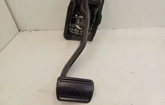 Mercedes-Benz C AMG W205 Brake pedal A2052920308