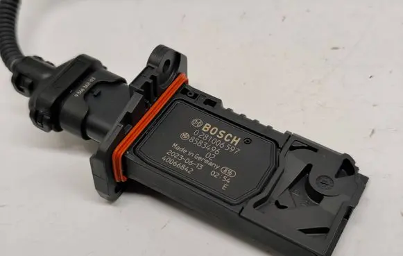 BMW X3 G01 Mass air flow meter 0281006597 8583496 13628583496