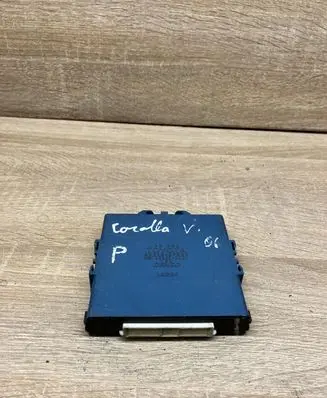 Toyota Corolla Verso AR10 Combustion control unit/module 896180F020 MB1238009021