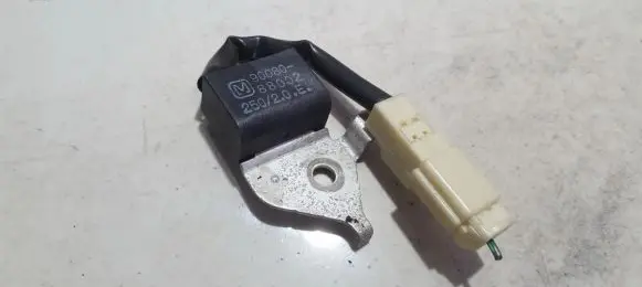 Toyota Avensis T250 Sensor 9008088002 90080-88002