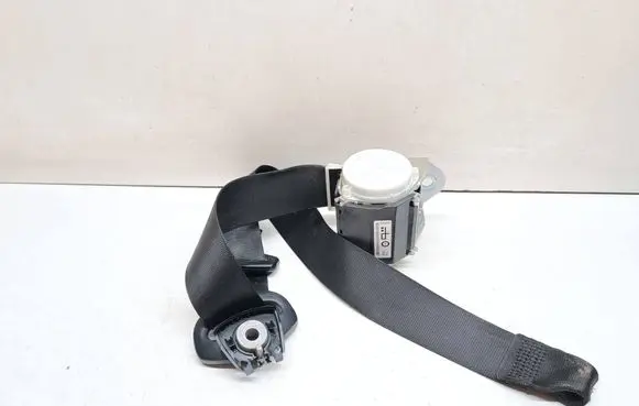 BMW 1 E82 E88 Front seatbelt 6981476