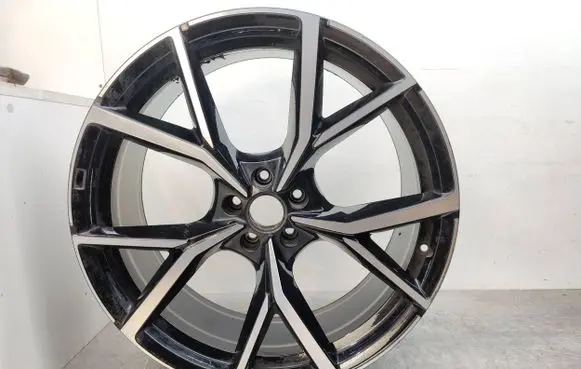 Volkswagen Touareg III R22 alloy rim 760601025A