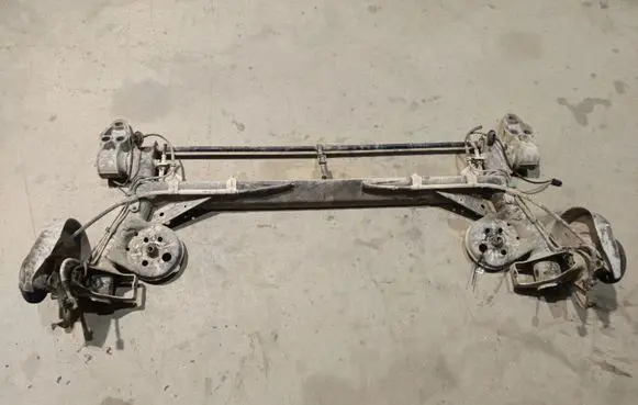 Volkswagen PASSAT B5.5 Rear subframe 