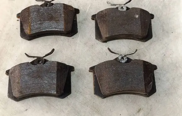 Volkswagen PASSAT B5.5 Brake pads (rear) 