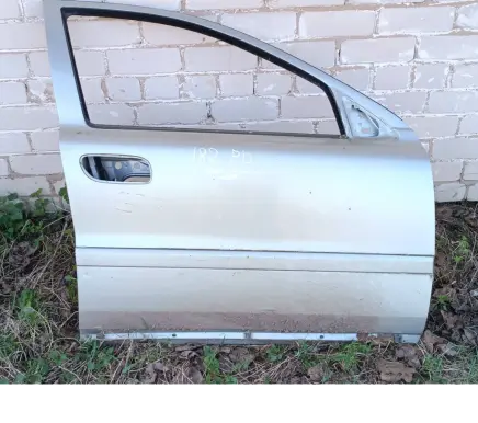 Volvo XC70 Front door