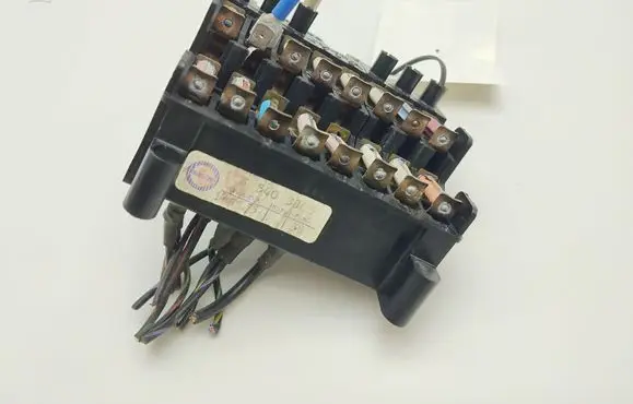 Mercedes-Benz S W116 Fuse module 1165400350 1165403805