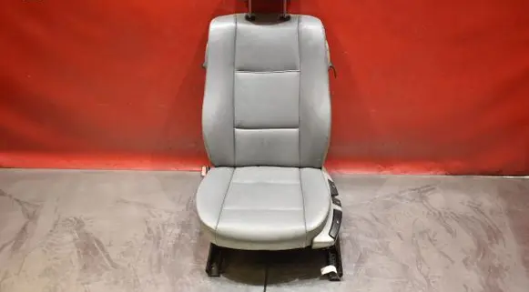 BMW 3 E46 Front driver seat 