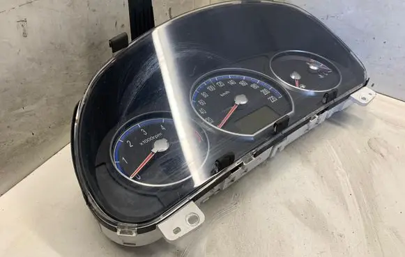 Hyundai Santa Fe Speedometer (instrument cluster) 940032B640