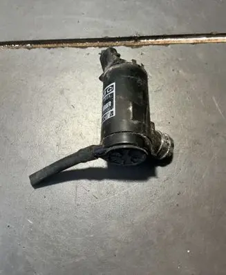 Hyundai Terracan Windscreen/windshield washer pump 98520H1000