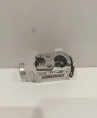 BMW X1 E84 Air conditioning (A/C) expansion valve 9226078 328513