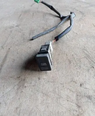 Suzuki SX4 Fog light switch 7H27 R2342
