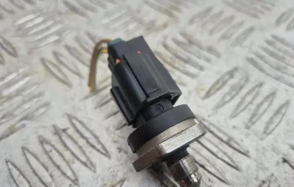 Mazda 6 Fuel pressure sensor 0261545058