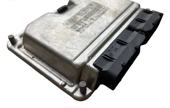Volkswagen PASSAT B5 Engine control unit/module 066906032BB 0261207641