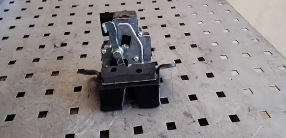 Hyundai ix35 Loading door lock 