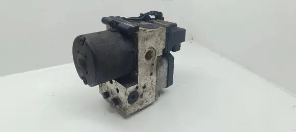 Audi A4 S4 B5 8D ABS Pump 8E0614111M