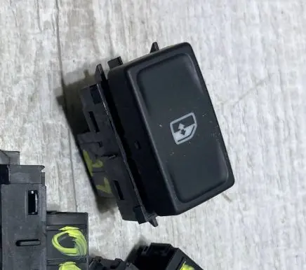Skoda Octavia Mk3 (5E) Electric window control switch 5E0959855A