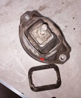 Land Rover Range Rover Sport L320 Engine mount bracket KKB500441G