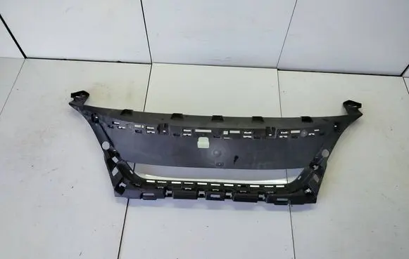 Peugeot 3008 II Front bumper upper radiator grill 9815317777