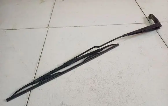 Volvo S60 Front wiper blade arm SP8624269