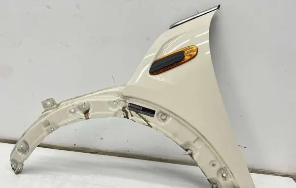 Mini Cooper Countryman R60 Fender