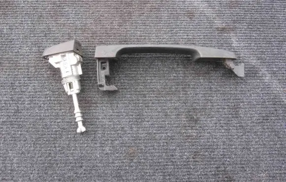 Toyota Yaris Front door exterior handle N0501336