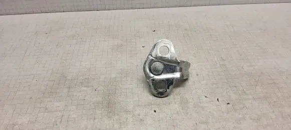Opel Insignia A Front door lock (next to the handle) GM3000