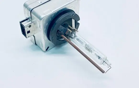 Volkswagen Golf VII Xenon bulb N10566103