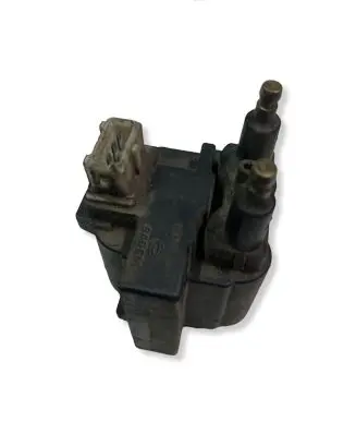 Volvo S40, V40 High voltage ignition coil 7700850999 2526111A 8630218