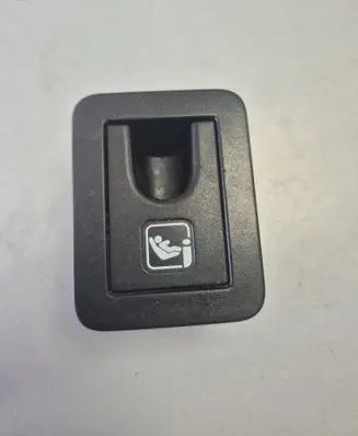 Toyota C-HR I ISOFIX cover 7373302060 3588125 7373102060