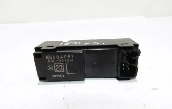 Mitsubishi Lancer X Electric window control switch 8608A067