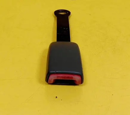 Nissan Cube Z11 Front seatbelt buckle E034501