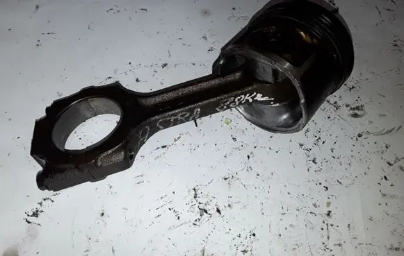 Opel Astra H Piston with connecting rod NOCODE