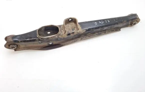 Rear control arm